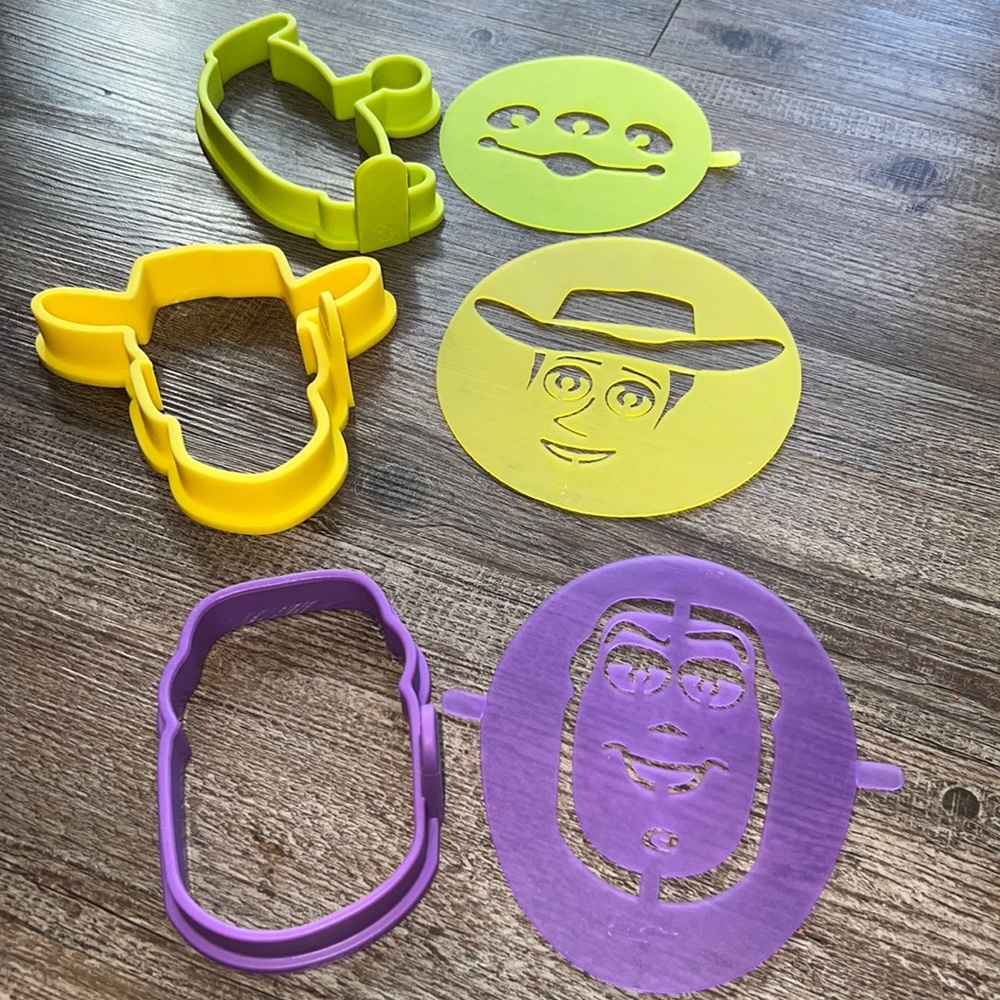 Pampered Chef Toy Story Pancake Molds with Stencils